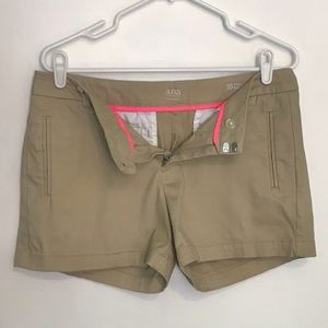 a.n.a. women’s twill chino shorts Size 10